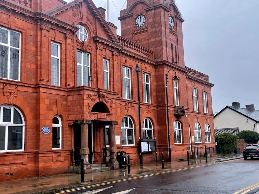 Westhoughton Town Hall needs a new roof